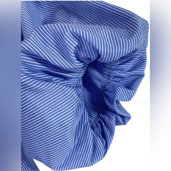 Sophie Rue Pinstriped Off the shoulders Crop with attached bubble Sleeves - Picture 3 of 7